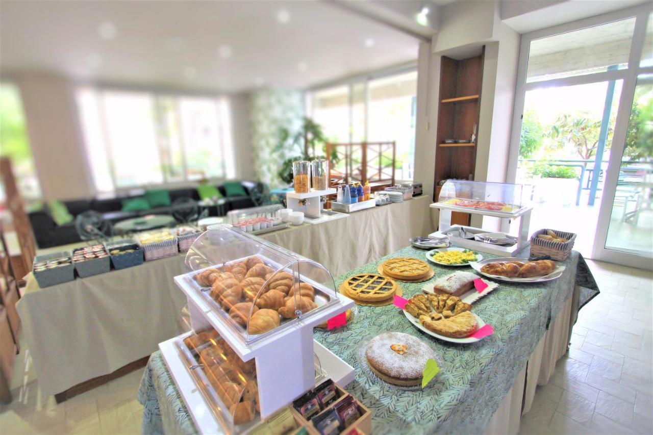 Hotel Pineta Σαν Μπενεντέτο ντελ Τρόντο Εξωτερικό φωτογραφία