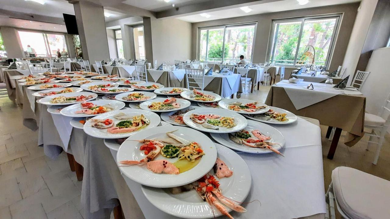 Hotel Pineta Σαν Μπενεντέτο ντελ Τρόντο Εξωτερικό φωτογραφία