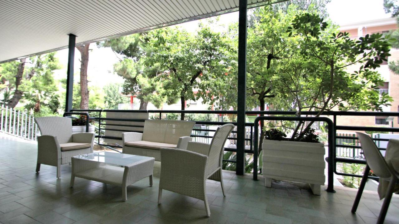 Hotel Pineta Σαν Μπενεντέτο ντελ Τρόντο Εξωτερικό φωτογραφία