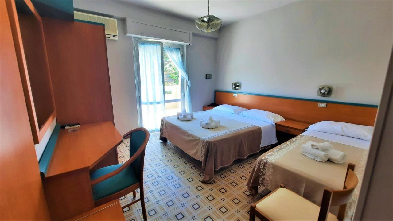Hotel Pineta Σαν Μπενεντέτο ντελ Τρόντο Εξωτερικό φωτογραφία