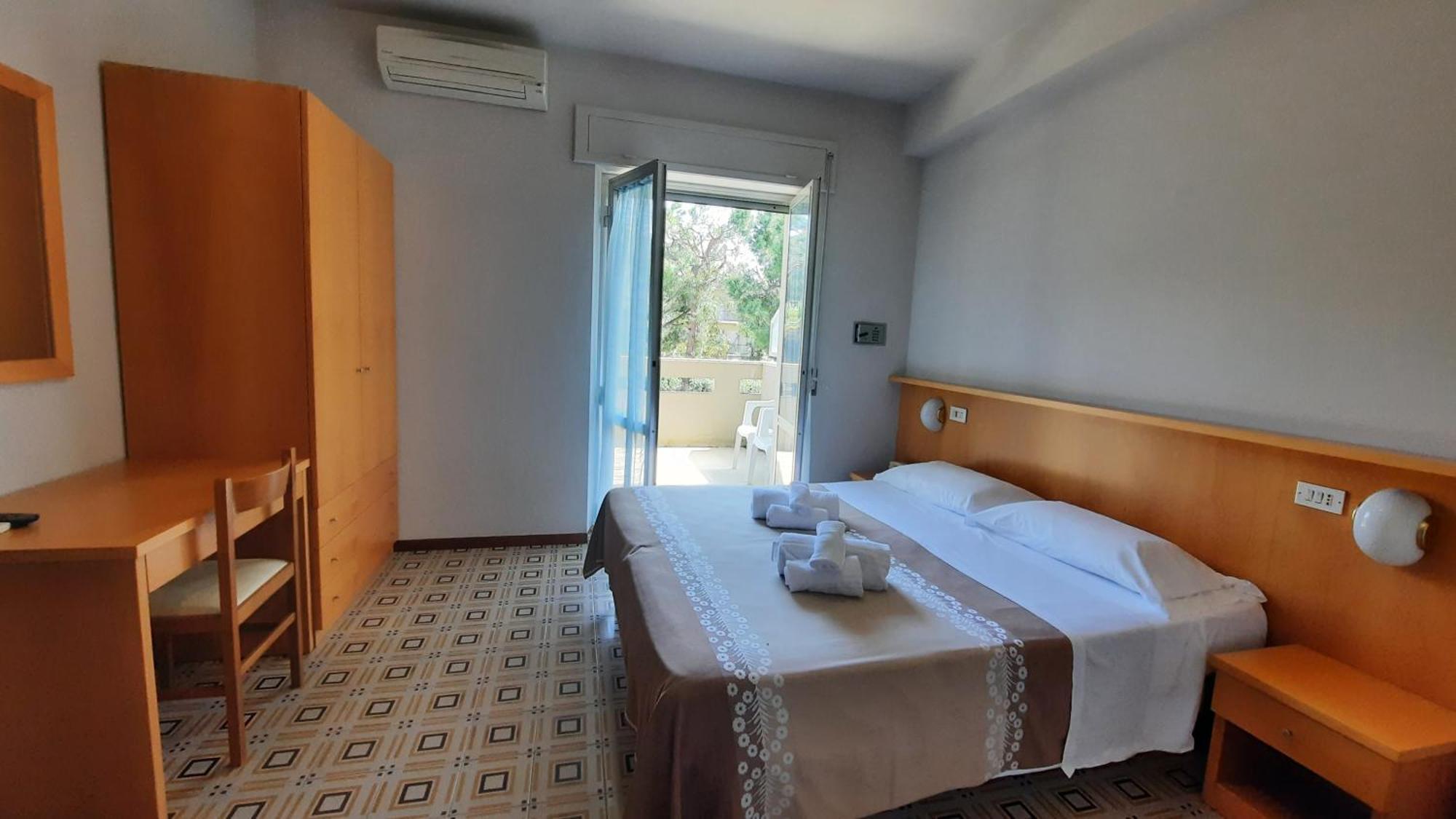 Hotel Pineta Σαν Μπενεντέτο ντελ Τρόντο Εξωτερικό φωτογραφία